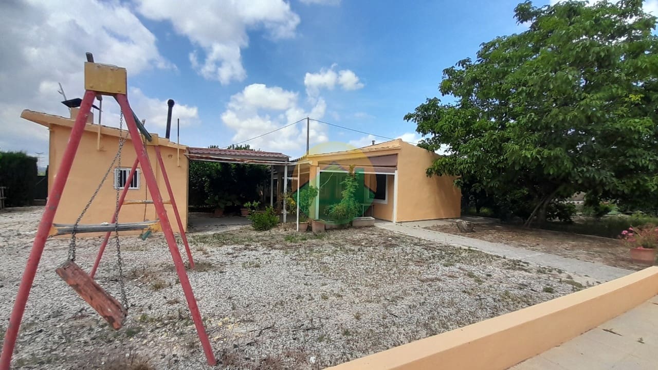 Adosado de 2 habitaciones en Totana en venta con piscina garaje - 389.000 € (Ref: 9914540)