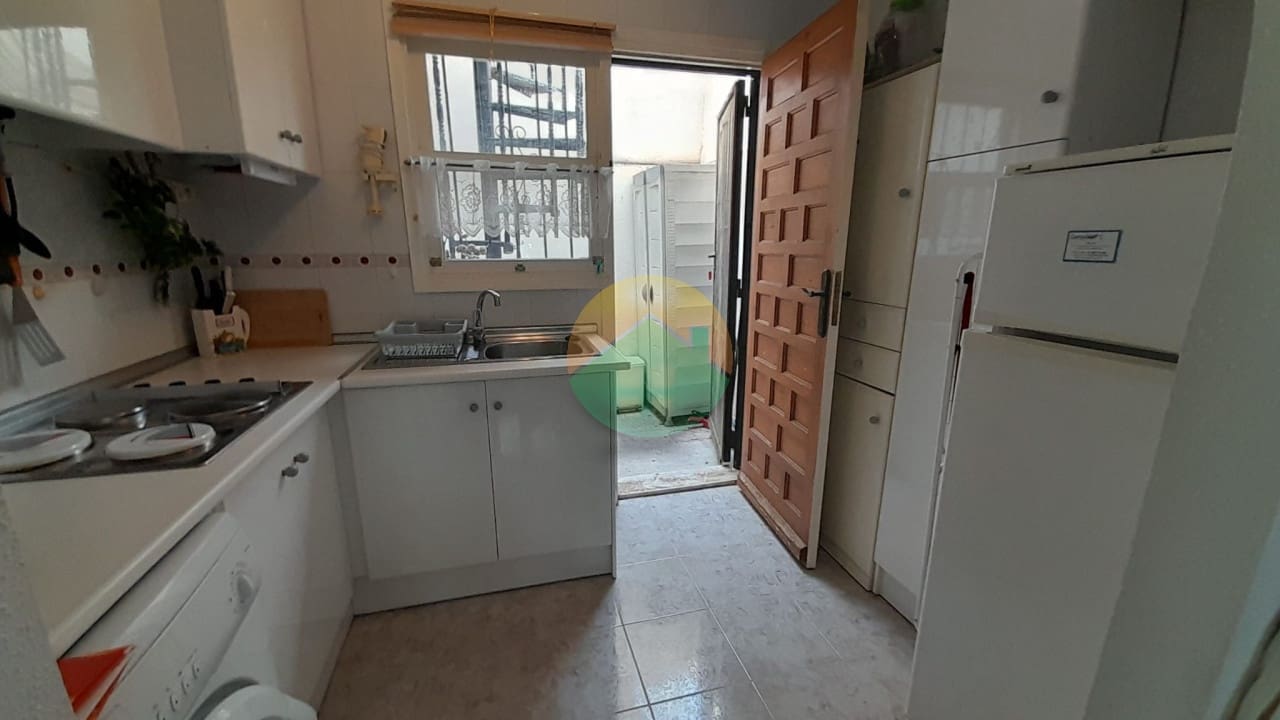 2 slaapkamer Halfvrijstaande villa te koop in Camposol met zwembad - € 99.995 (Ref: 9914793)