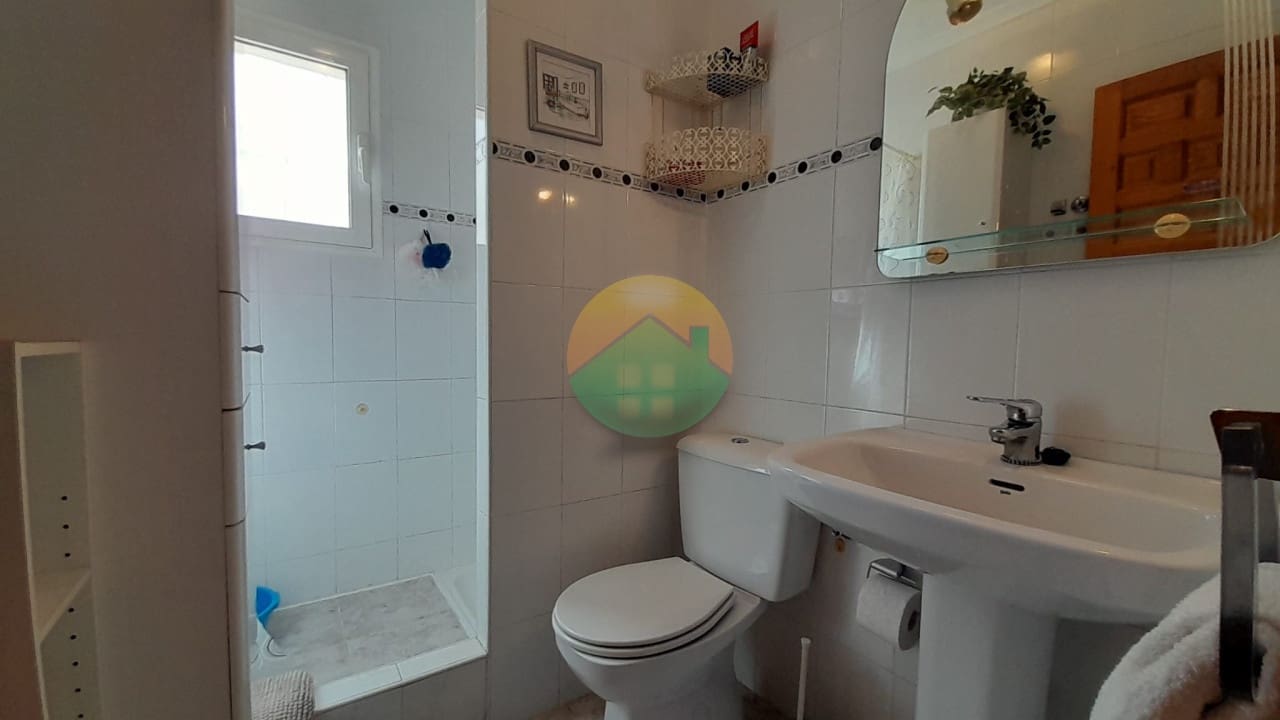 2 slaapkamer Halfvrijstaande villa te koop in Camposol met zwembad - € 99.995 (Ref: 9914793)