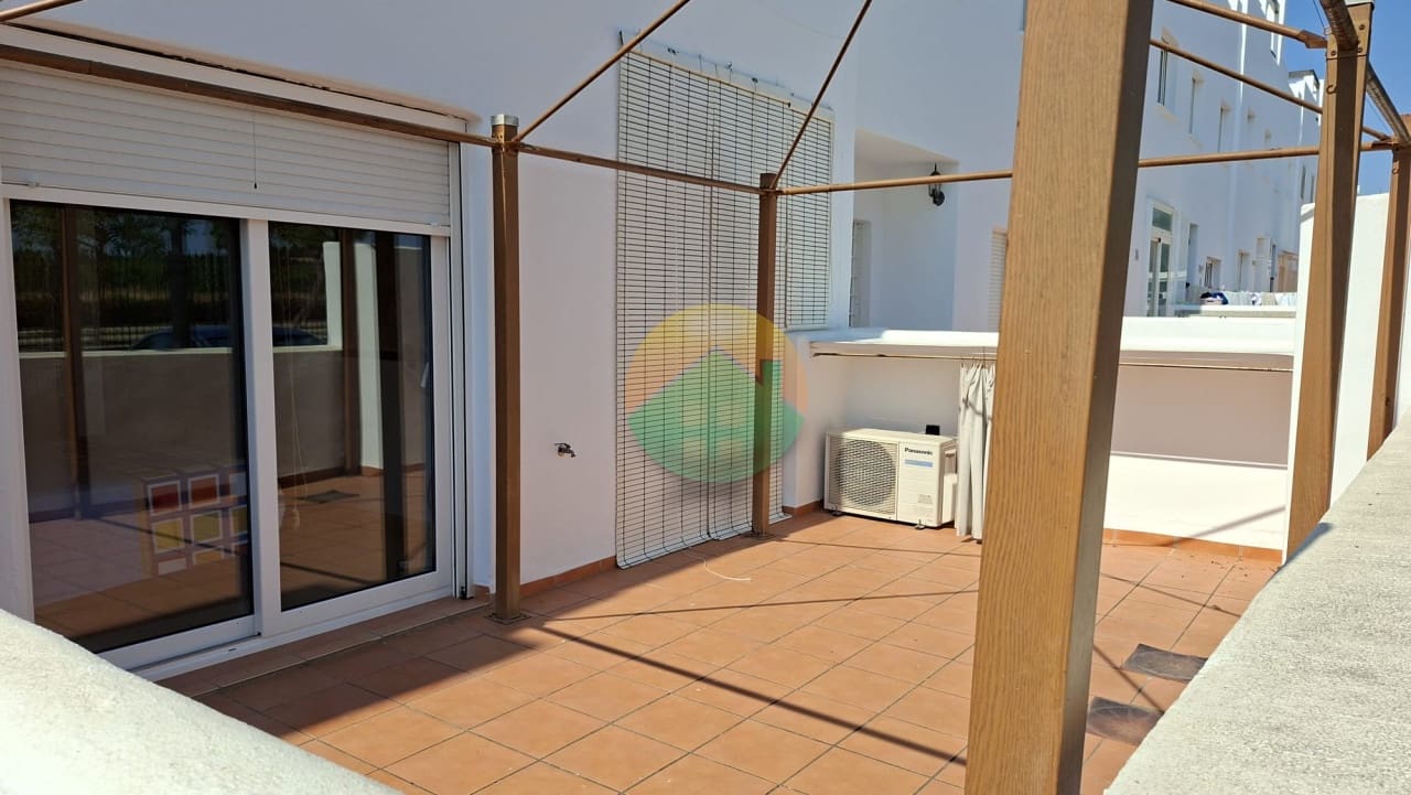 3 quarto Apartamento para venda em Condado de Alhama com piscina garagem - 133 000 € (Ref: 9938832)