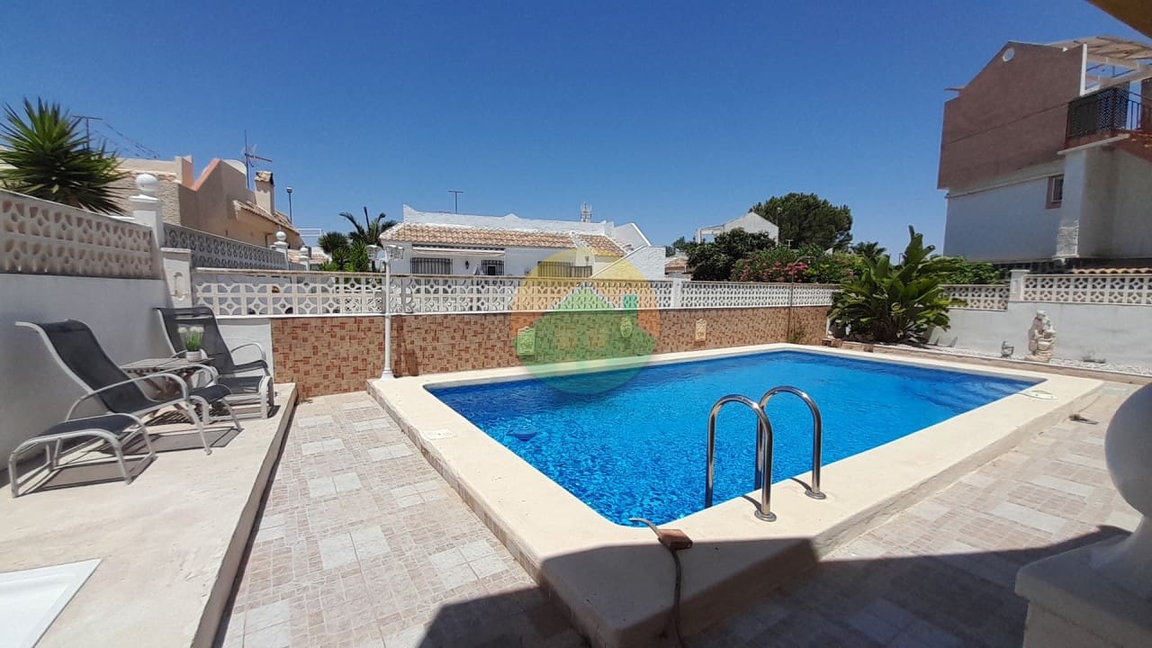 3 Zimmer Villa zu verkaufen in Camposol mit Pool - 214.995 € (Ref: 9950597)