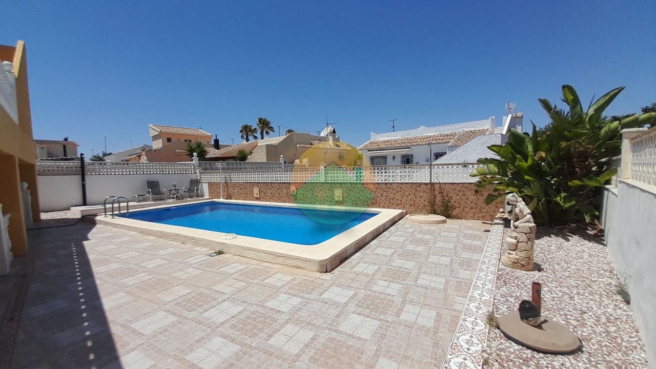 3 Zimmer Villa zu verkaufen in Camposol mit Pool - 214.995 € (Ref: 9950597)