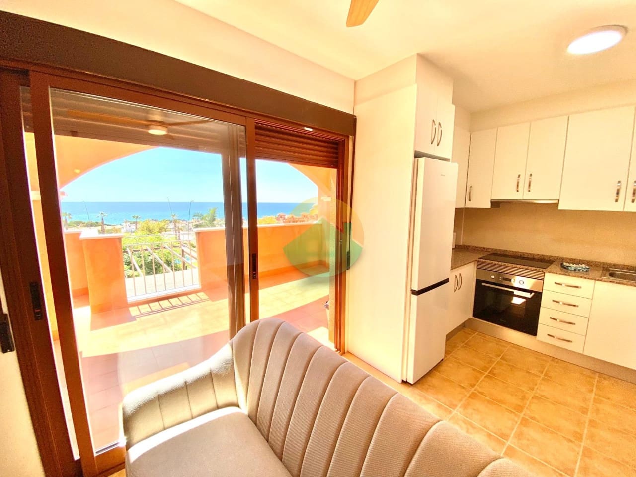 2 slaapkamer Appartement te koop in Isla Plana met zwembad garage - € 229.900 (Ref: 9969004)