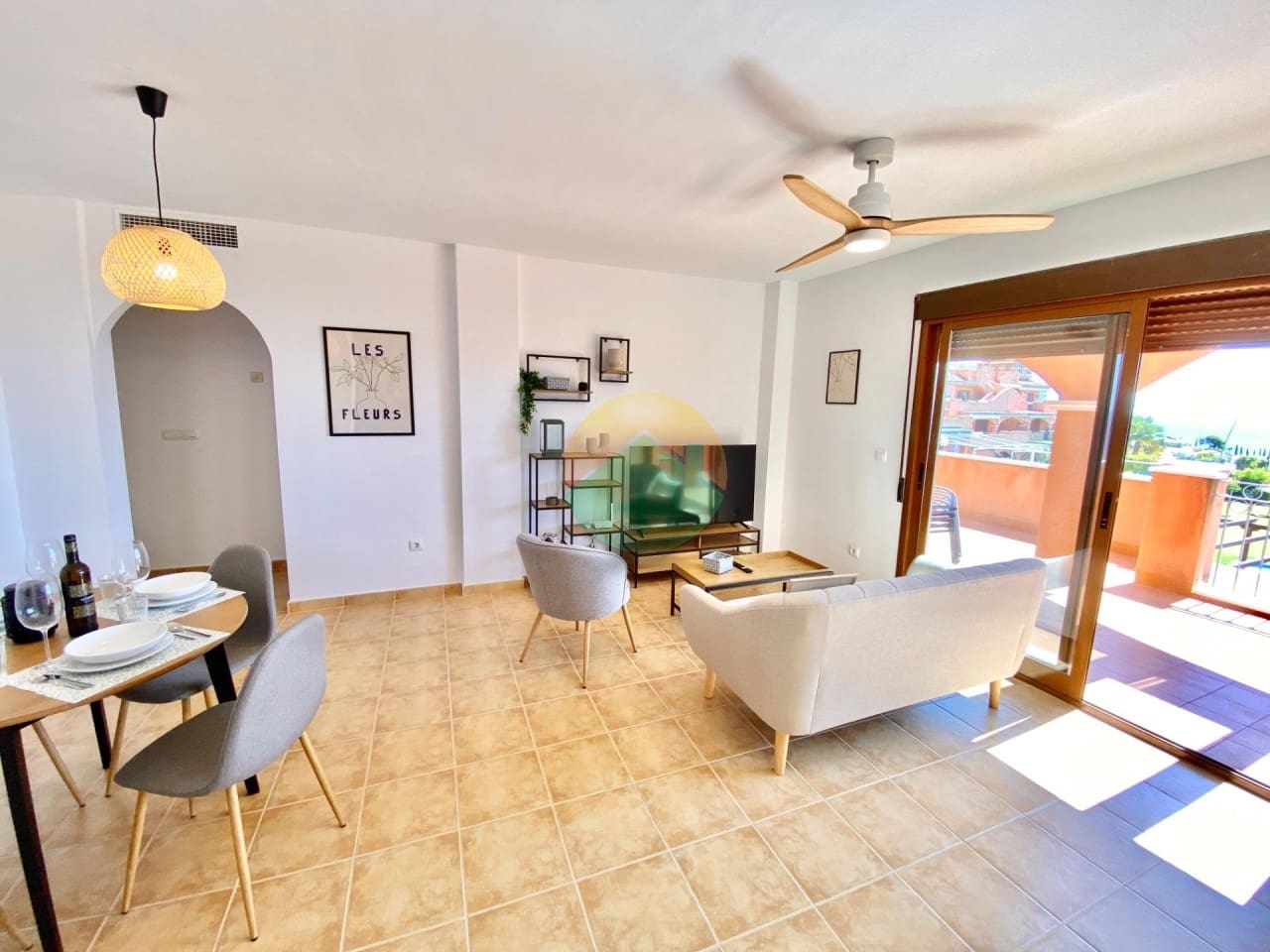 2 slaapkamer Appartement te koop in Isla Plana met zwembad garage - € 229.900 (Ref: 9969004)