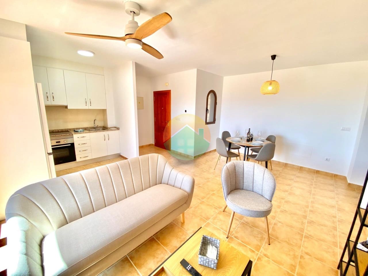 2 slaapkamer Appartement te koop in Isla Plana met zwembad garage - € 229.900 (Ref: 9969004)