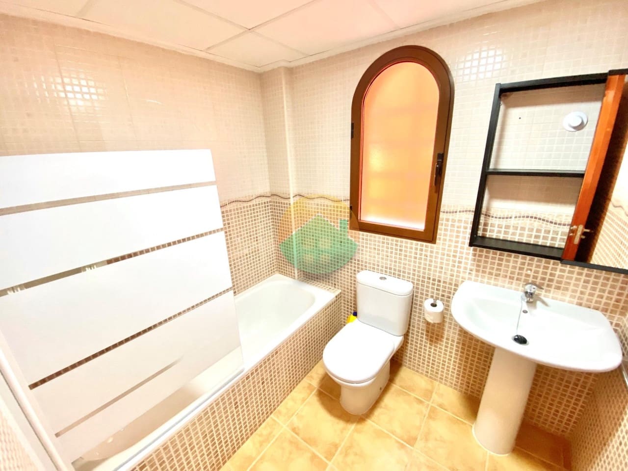 2 slaapkamer Appartement te koop in Isla Plana met zwembad garage - € 229.900 (Ref: 9969004)