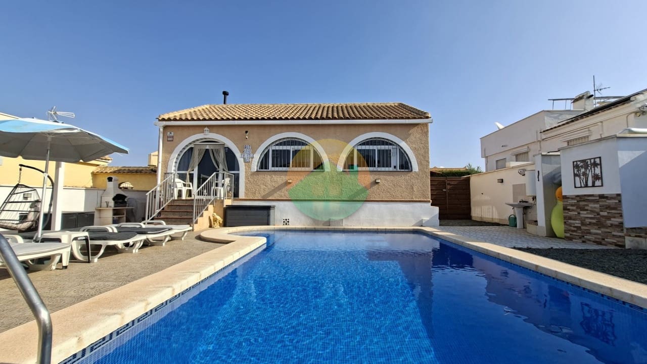 Chalet de 4 habitaciones en Camposol en venta con piscina garaje - 225.000 € (Ref: 9991795)