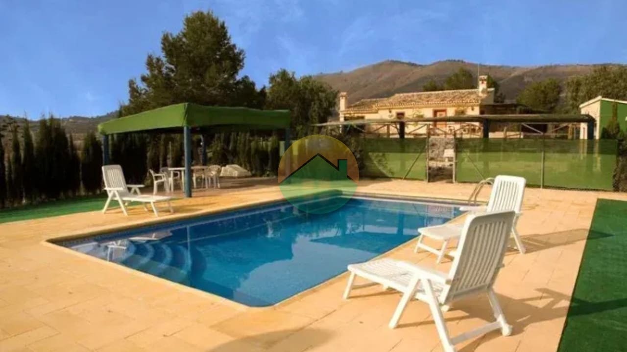 4 slaapkamer Finca/Landhuis te koop in Lorca met zwembad garage - € 190.000 (Ref: 9991951)
