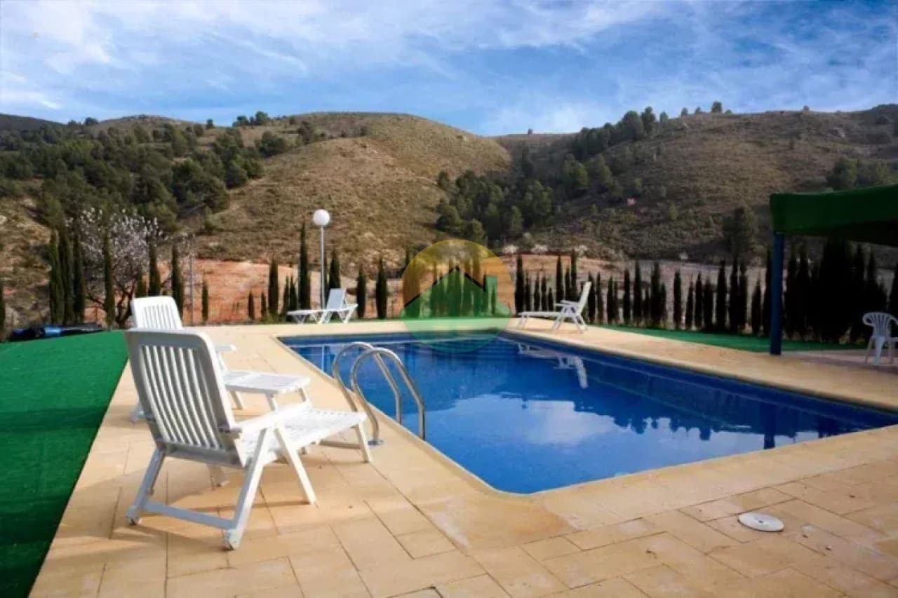 4 slaapkamer Finca/Landhuis te koop in Lorca met zwembad garage - € 190.000 (Ref: 9991951)