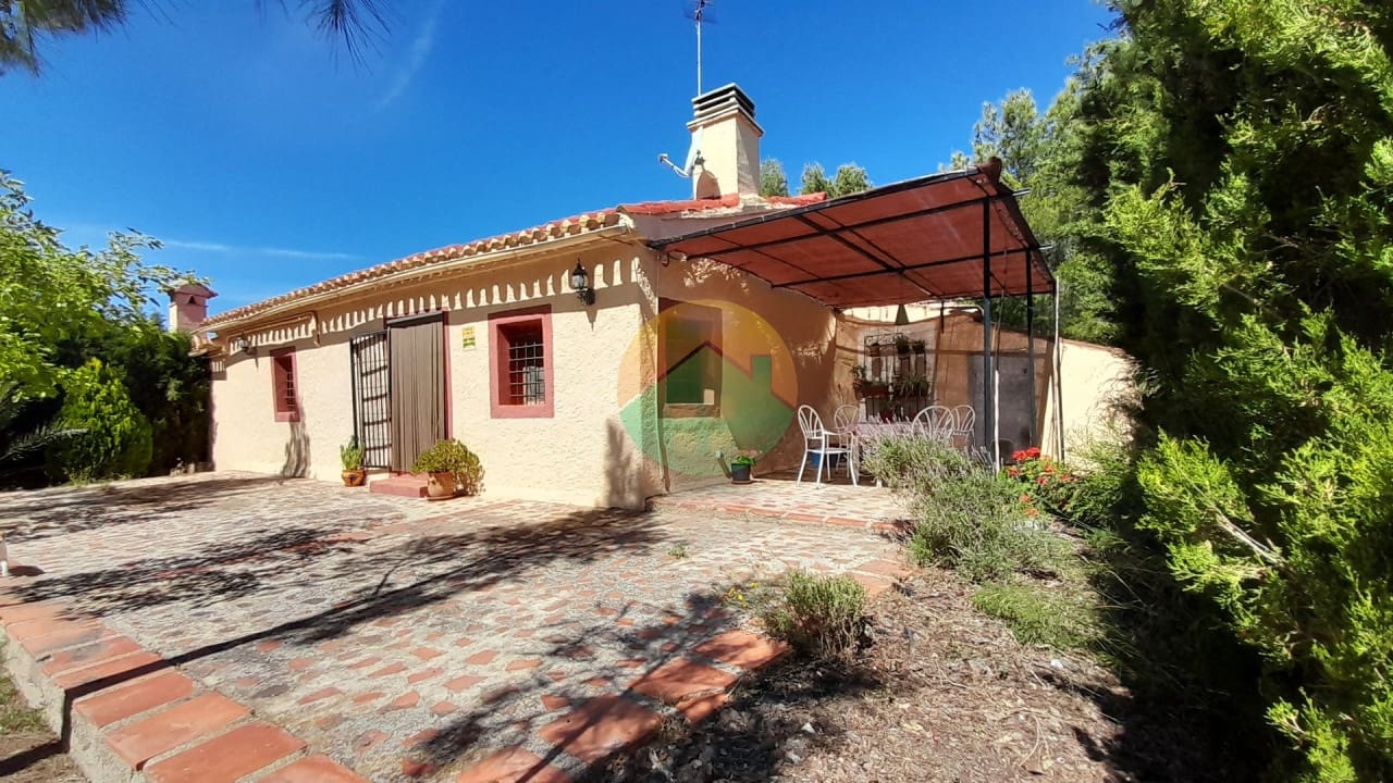 4 slaapkamer Finca/Landhuis te koop in Lorca met zwembad garage - € 190.000 (Ref: 9991951)