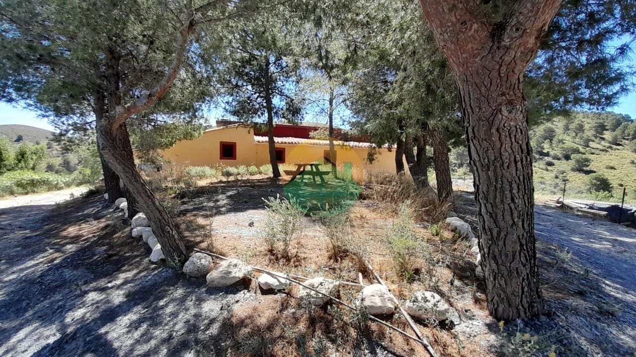 4 slaapkamer Finca/Landhuis te koop in Lorca met zwembad garage - € 190.000 (Ref: 9991951)