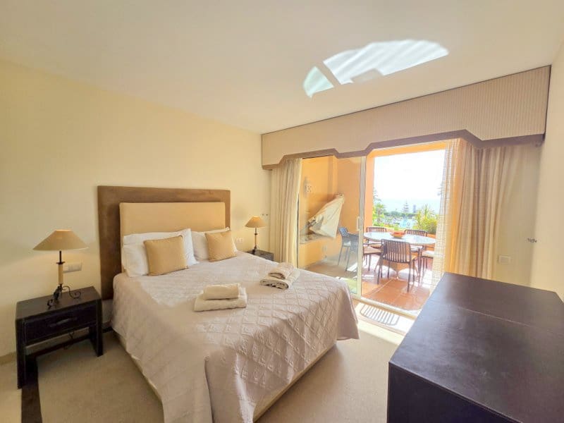 3 quarto Apartamento para venda em La Duquesa / Puerto de la Duquesa com piscina garagem - 750 000 € (Ref: 10043582)