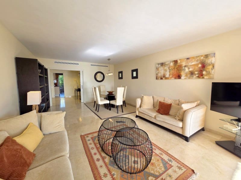 3 quarto Apartamento para venda em La Duquesa / Puerto de la Duquesa com piscina garagem - 750 000 € (Ref: 10043582)