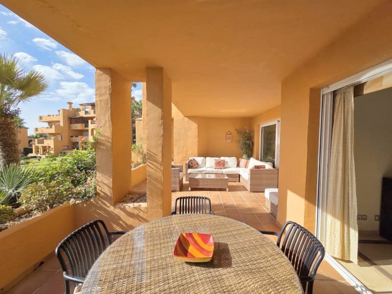 3 quarto Apartamento para venda em La Duquesa / Puerto de la Duquesa com piscina garagem - 750 000 € (Ref: 10043582)