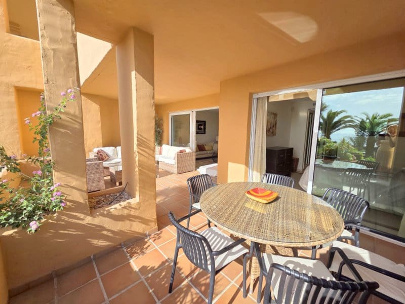 3 quarto Apartamento para venda em La Duquesa / Puerto de la Duquesa com piscina garagem - 750 000 € (Ref: 10043582)
