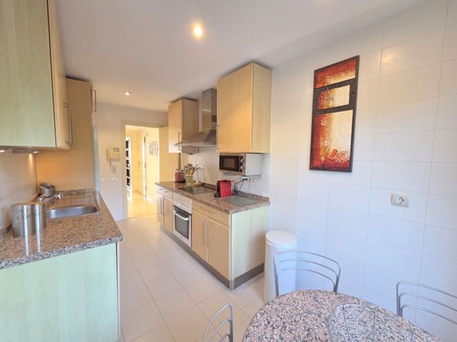 3 quarto Apartamento para venda em La Duquesa / Puerto de la Duquesa, Manilva com piscina garagem - 750 000 € (Ref: 10043582)