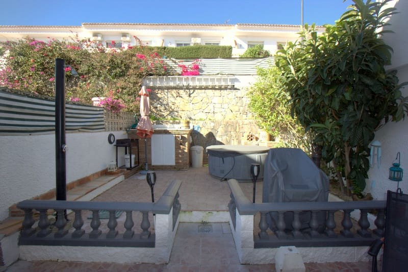 2 chambre Maison de Ville à vendre à La Duquesa / Puerto de la Duquesa - 285 000 € (Ref: 10076926)