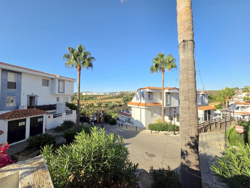 2 Zimmer Apartment zu verkaufen in La Duquesa / Puerto de la Duquesa mit Pool Garage - 215.000 € (Ref: 10076927)