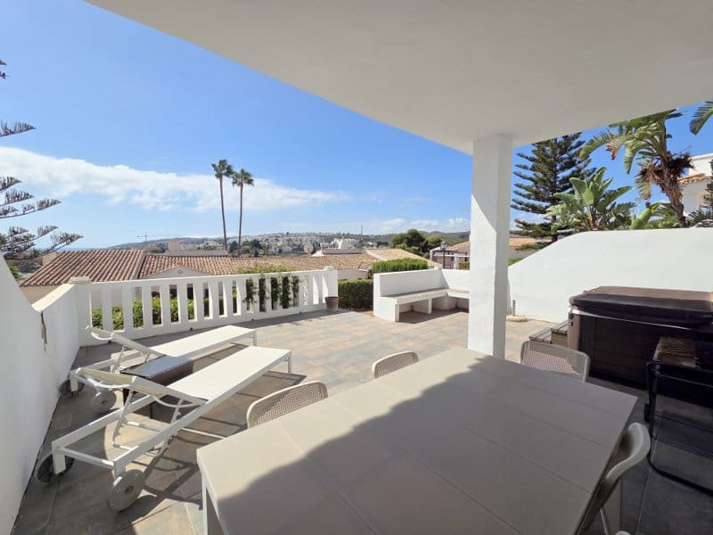 3 quarto Casa em Banda para venda em La Duquesa / Puerto de la Duquesa com piscina - 549 000 € (Ref: 10098606)