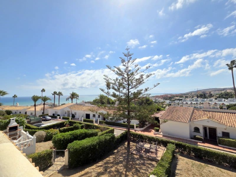 3 quarto Casa em Banda para venda em La Duquesa / Puerto de la Duquesa com piscina - 549 000 € (Ref: 10098606)