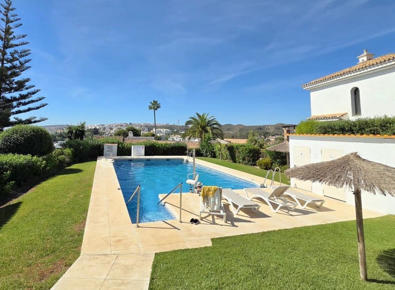 3 bedroom Townhouse for sale in La Duquesa / Puerto de la Duquesa with pool garage - € 549,000 (Ref: 10098606)