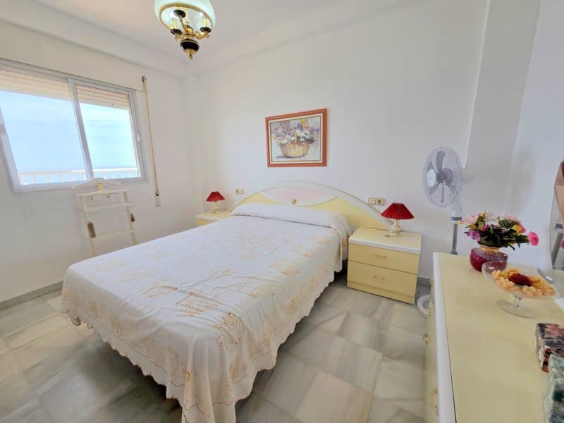 Apartamento Playa de 3 habitaciones en San Luis de Sabinillas en venta - 299.000 € (Ref: 10144709)