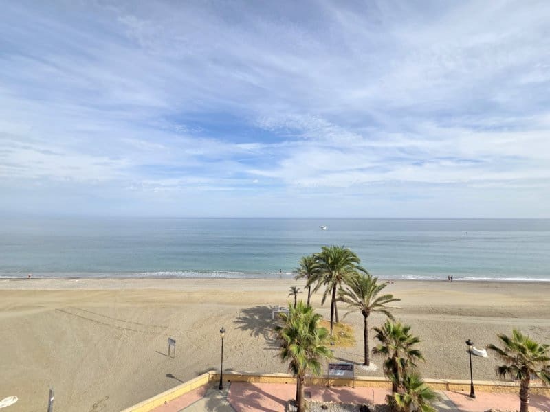 Apartamento Playa de 3 habitaciones en San Luis de Sabinillas en venta - 299.000 € (Ref: 10144709)