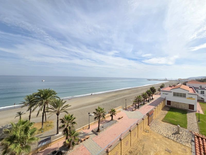 Apartamento Playa de 3 habitaciones en San Luis de Sabinillas en venta - 299.000 € (Ref: 10144709)