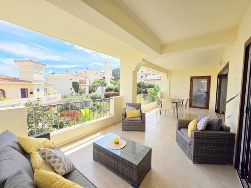 Apartamento de 3 habitaciones en La Duquesa / Puerto de la Duquesa en venta con piscina garaje - 525.000 € (Ref: 10158414)