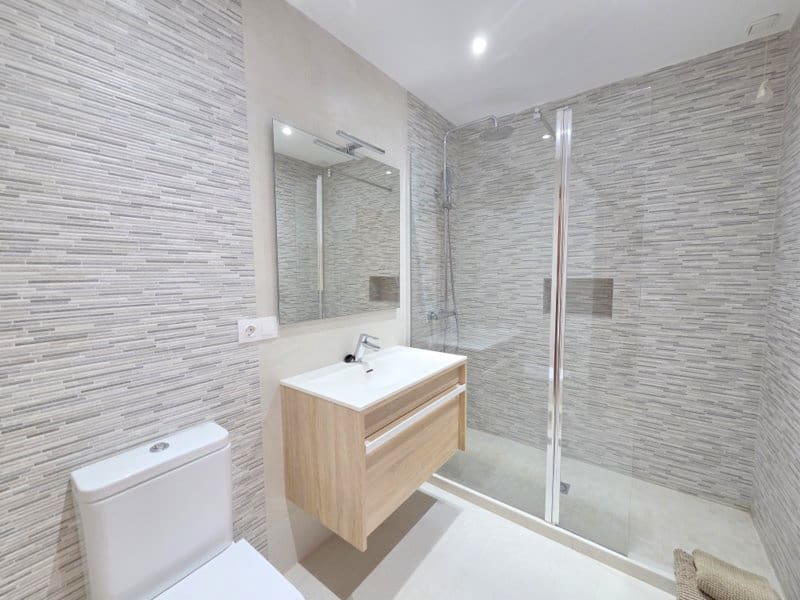 Apartamento de 3 habitaciones en La Duquesa / Puerto de la Duquesa en venta con piscina garaje - 525.000 € (Ref: 10158414)