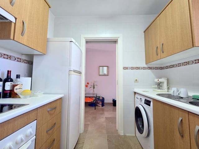 Apartamento de 2 habitaciones en La Duquesa / Puerto de la Duquesa, Manilva en venta con piscina - 280.000 € (Ref: 10158416)