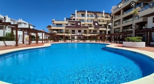 1 sypialnia Apartament na sprzedaż w La Duquesa / Puerto de la Duquesa, Manilva z basenem garażem - 299 950 € (Ref: 10158513)