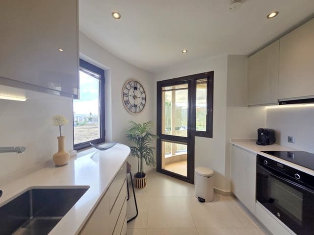 1 sypialnia Apartament na sprzedaż w La Duquesa / Puerto de la Duquesa, Manilva z basenem garażem - 299 950 € (Ref: 10158513)