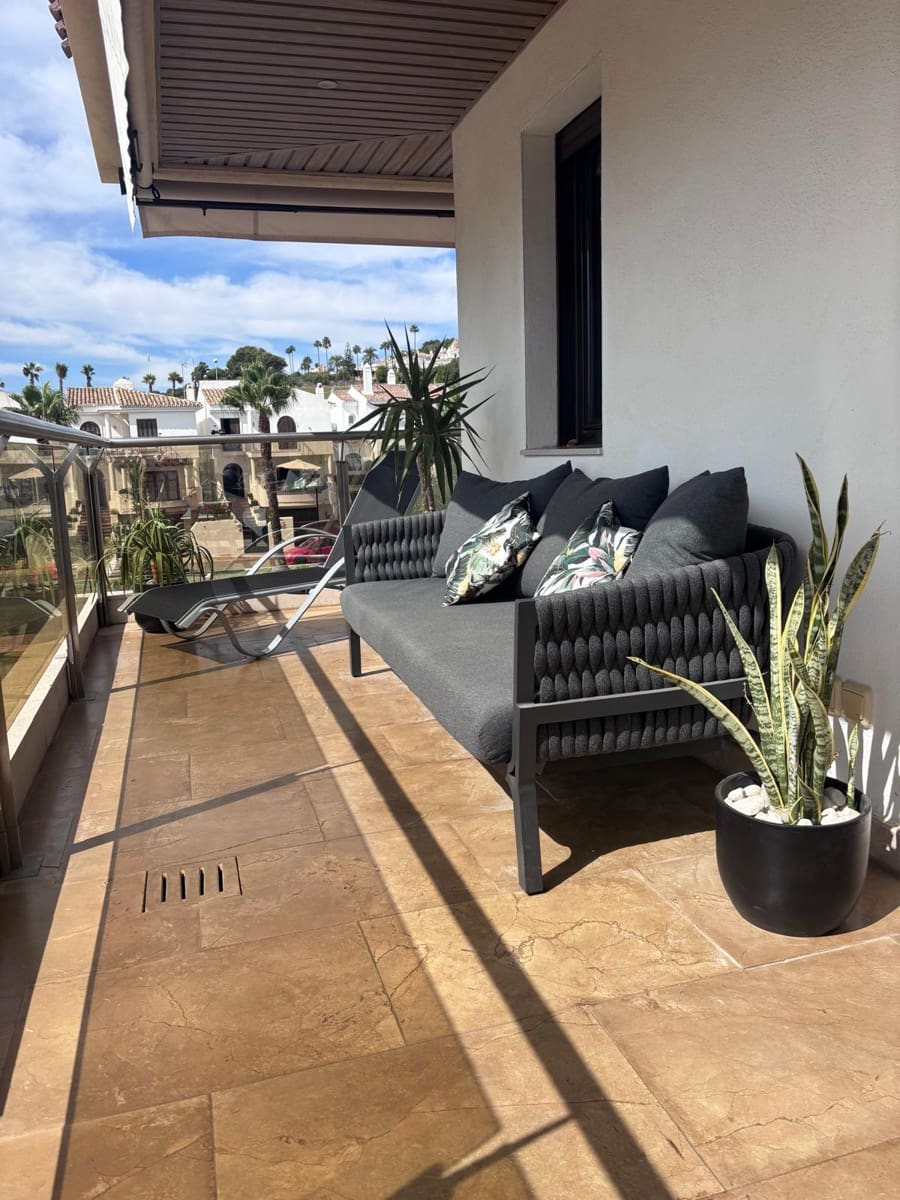 1 sypialnia Apartament na sprzedaż w La Duquesa / Puerto de la Duquesa z basenem garażem - 299 950 € (Ref: 10158513)