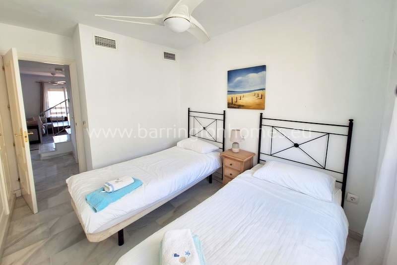 3 sypialnia Penthouse na sprzedaż w Casares z basenem - 325 000 € (Ref: 8886841)