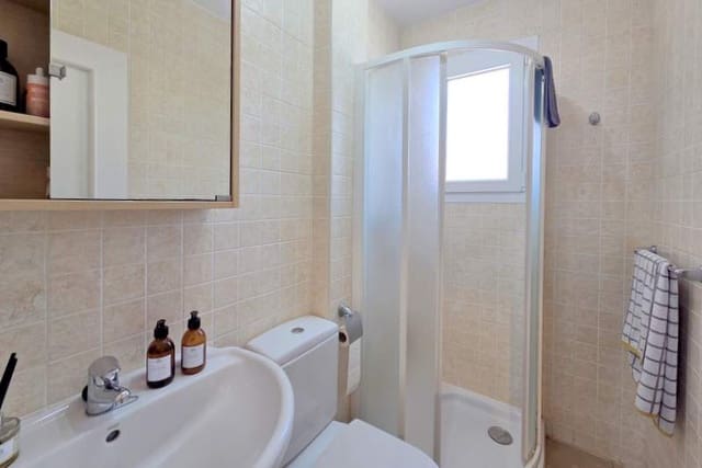 3 soveværelse Penthouse til salg i La Duquesa / Puerto de la Duquesa, Manilva med swimmingpool garage - € 295.000 (Ref: 9057988)