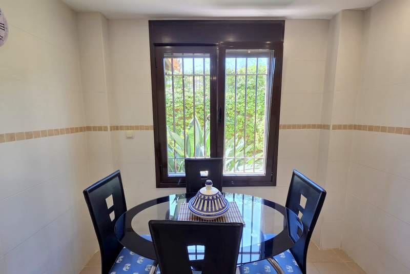 3 chambre Maison de Ville à vendre à Estepona avec piscine garage - 445 000 € (Ref: 9103165)