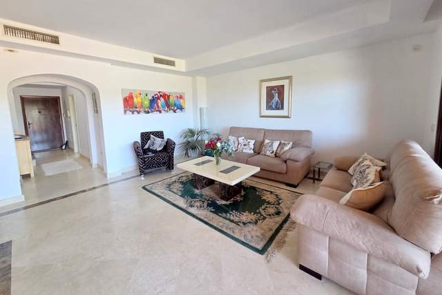 3 chambre Maison de Ville à vendre à Estepona Golf, Estepona avec piscine garage - 445 000 € (Ref: 9103165)