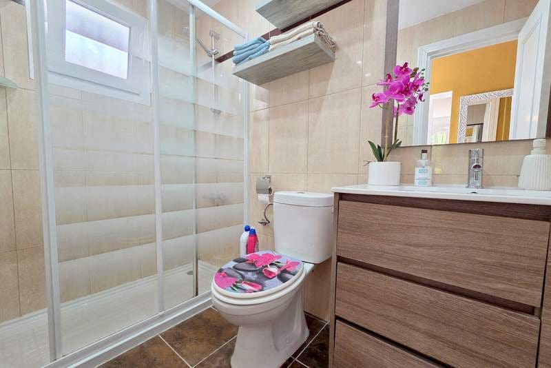 5 chambre Villa/Maison à vendre à La Duquesa / Puerto de la Duquesa avec piscine garage - 595 000 € (Ref: 9127487)