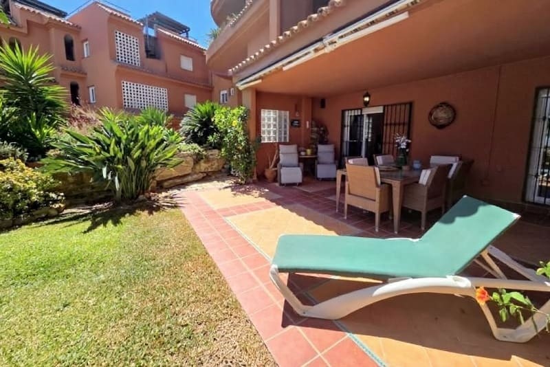 3 soveværelse Lejlighed til salg i La Duquesa / Puerto de la Duquesa med swimmingpool garage - € 369.000 (Ref: 9219035)