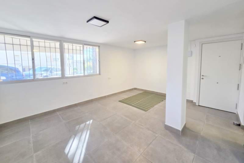 Studio for sale in Estepona - € 159,000 (Ref: 9357590)