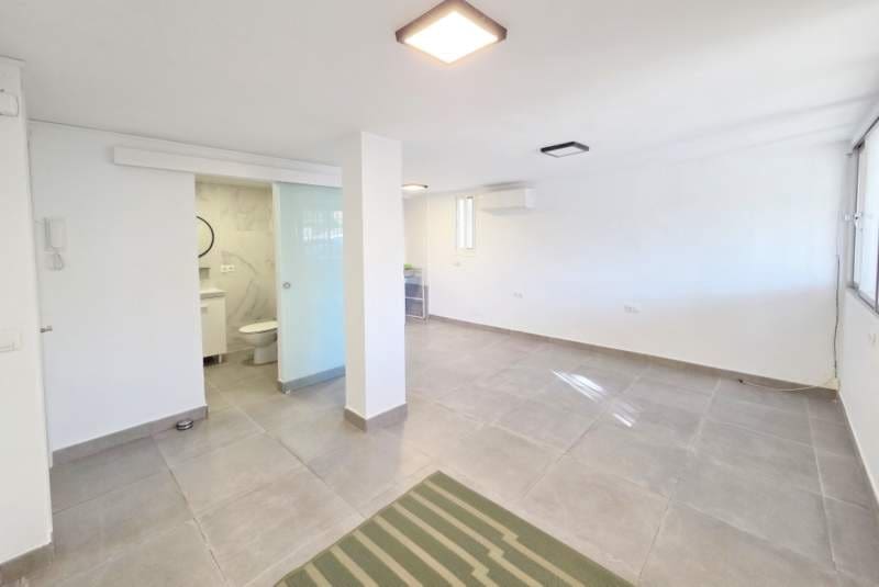 Studio for sale in Estepona - € 159,000 (Ref: 9357590)