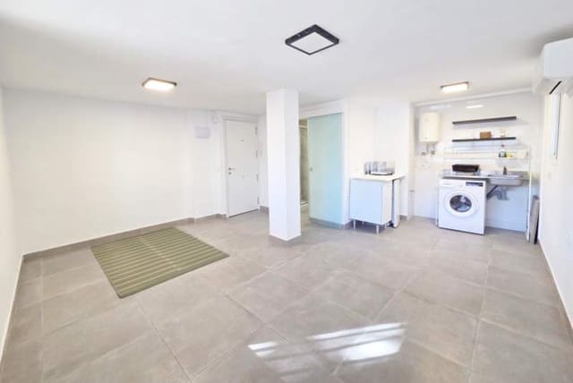 Studio for sale in Puerto de Estepona, Estepona - € 159,000 (Ref: 9357590)