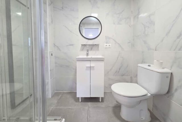 Studio for sale in Puerto de Estepona, Estepona - € 159,000 (Ref: 9357590)