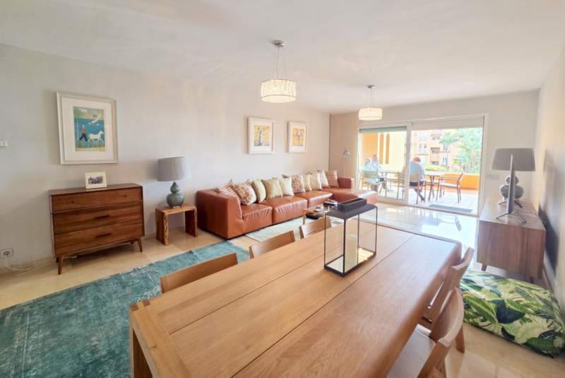 Apartamento Playa de 3 habitaciones en La Duquesa / Puerto de la Duquesa en venta con piscina - 595.000 € (Ref: 9399806)