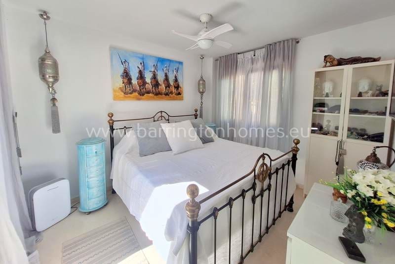 3 bedroom Apartment for sale in Casares with pool - € 365,000 (Ref: 9466153)