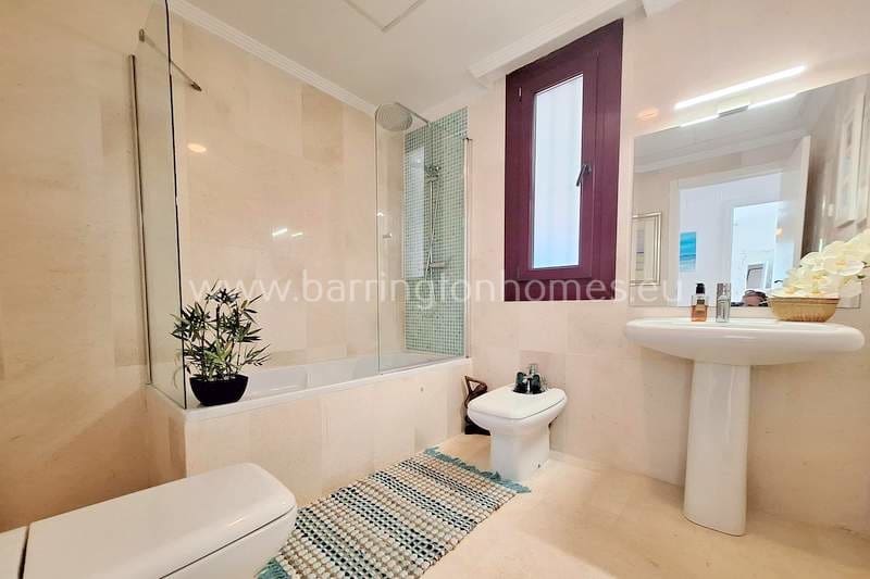 3 bedroom Apartment for sale in Casares with pool - € 365,000 (Ref: 9466153)