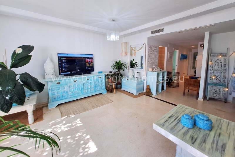 3 bedroom Apartment for sale in Casares with pool - € 365,000 (Ref: 9466153)