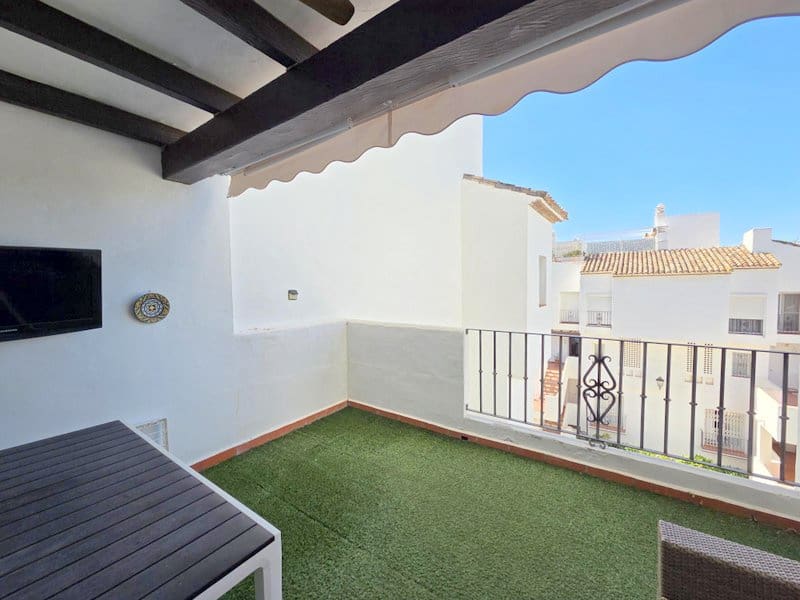 2 soverom Leilighet til salgs i La Duquesa / Puerto de la Duquesa med svømmebasseng garasje - € 285 000 (Ref: 9495490)