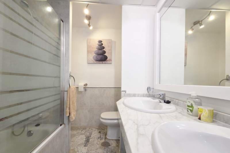 2 bedroom Apartment for sale in Manilva with pool garage - € 280,000 (Ref: 9495494)